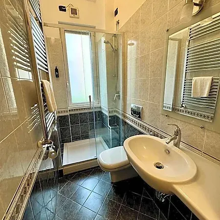 Parma Hotel 2*