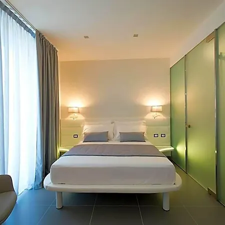 Gatto Bianco Mia Hotel 2*