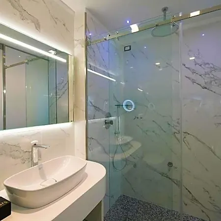 Gatto Bianco Mia Hotel Milan