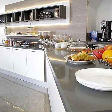 Hotel Siro 2*