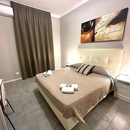 Hotel Golden 3*