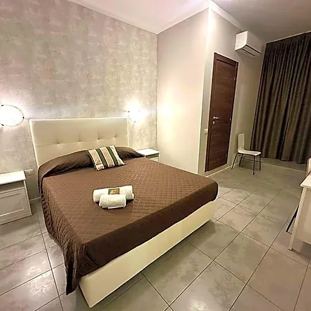 Hotel Golden 3*