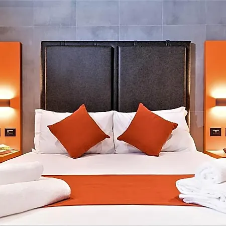 J24 Hotel