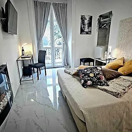 Casa Storica Piazza 5 Giornate Casa de hóspedes 4*