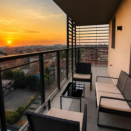 アパート Giax Tower-pool,spa&gym-niguarda Hospital-10min To Duomo *