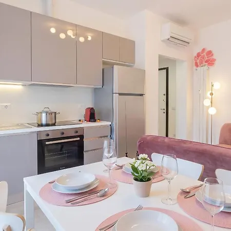 Διαμέρισμα M4 Center - Design Washington - Self Check In - Wifi - Balcony - Ac - Milanoflats