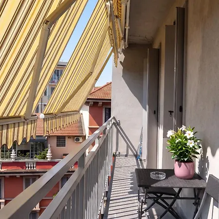 M4 Center - Design Washington - Self Check In - Wifi - Balcony - Ac - Milanoflats Διαμέρισμα *