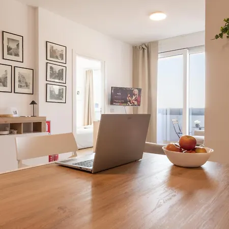 شقة Garage Gratuito E Skyline, Design Con Vista ميلان