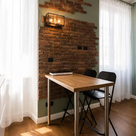 Bright Studio, 6 Min Metro, Station * Милан
