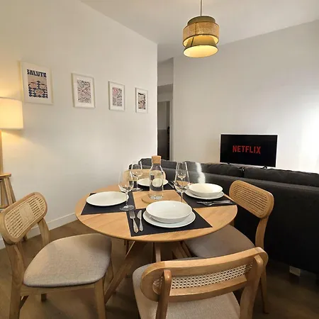 Yr Apartments - Ca' Granda - 1 Min Walk To Metro * Milan