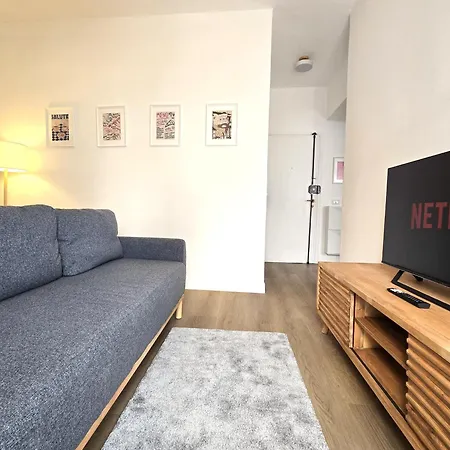 Yr Apartments - Ca' Granda - 1 Min Walk To Metro * מילאנו