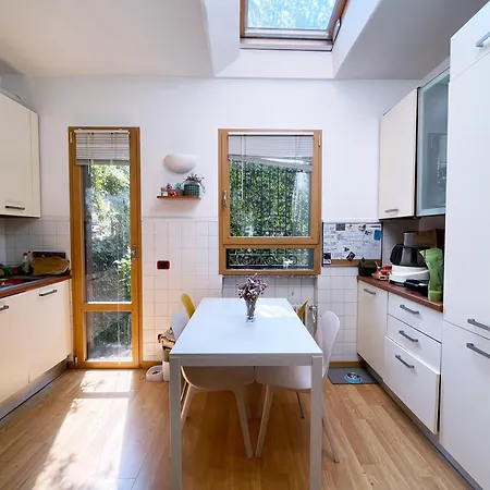 Ubytování v soukromí Stanza Privata In Casa Silenziosa Con Giardino Milán
