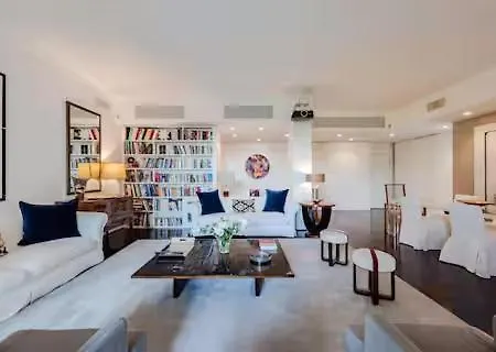 High End Luxury House In The Heart Of Brera 4bdr فيلة