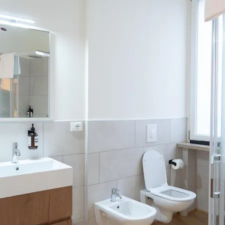 Casa Modrone بيت ضيافة ميلان