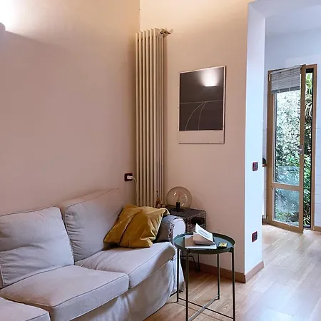Stanza Privata In Casa Silenziosa Con Giardino