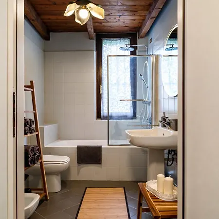 Navigli House-private Garden -quiet Oasis-sleeps 5 Milánó