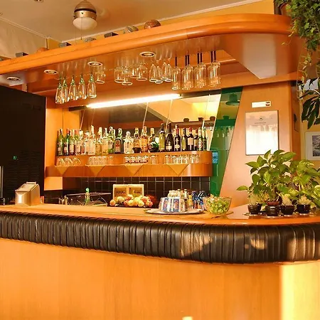 花园酒店 3*