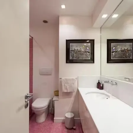High End Luxury House In The Heart Of Brera 4bdr * ميلان