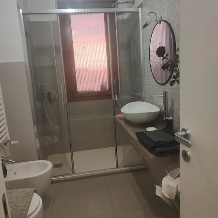 Private Bedroom, Bathroom, And Terrace, Metro, No Kitchen Milão