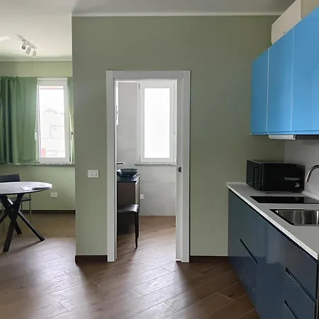 Motel Linate Home Suite Aparthotel With Onsite Secure Parking And 10 Minutes By Walk From-To Airport - Con Parcheggio Sorvegliato In Loco E A 10 Minuti A Piedi Da E Per Aeroporto Di Linate Metro Blu M4 *