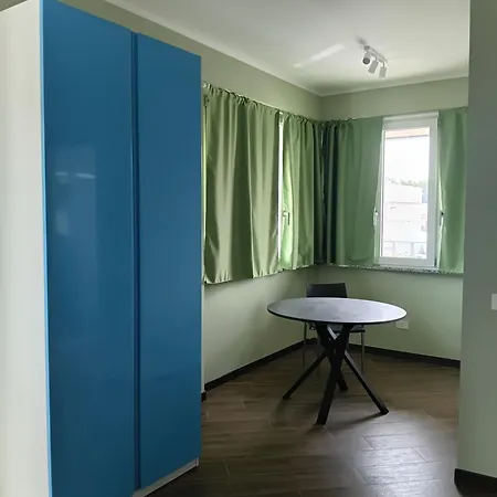 Linate Home Suite Aparthotel With Onsite Secure Parking And 10 Minutes By Walk From-To Airport - Con Parcheggio Sorvegliato In Loco E A 10 Minuti A Piedi Da E Per Aeroporto Di Linate Metro Blu M4 Motel Milan