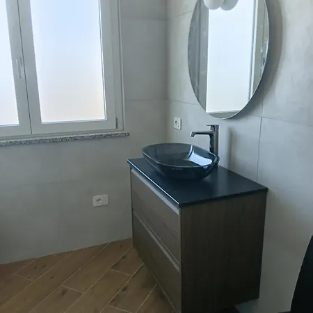 Motel Linate Home Suite Aparthotel With Onsite Secure Parking And 10 Minutes By Walk From-To Airport - Con Parcheggio Sorvegliato In Loco E A 10 Minuti A Piedi Da E Per Aeroporto Di Linate Metro Blu M4 *