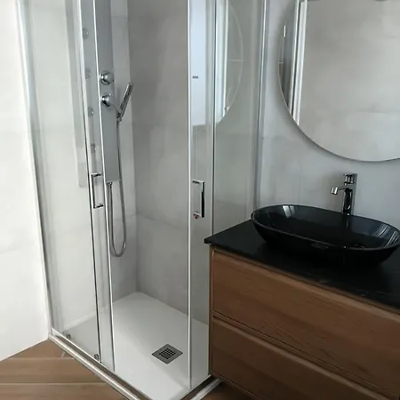 Linate Home Suite Aparthotel With Onsite Secure Parking And 10 Minutes By Walk From-To Airport - Con Parcheggio Sorvegliato In Loco E A 10 Minuti A Piedi Da E Per Aeroporto Di Linate Metro Blu M4