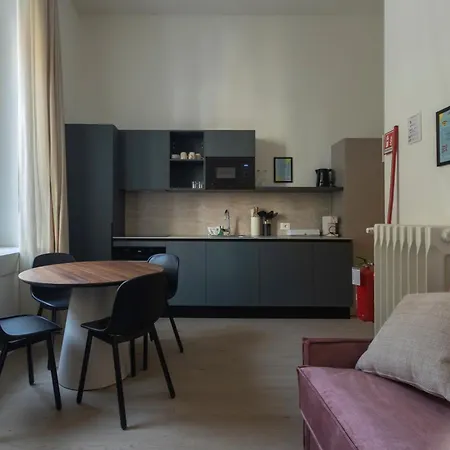 Hotiday Porta Romana Aparthotel 3*