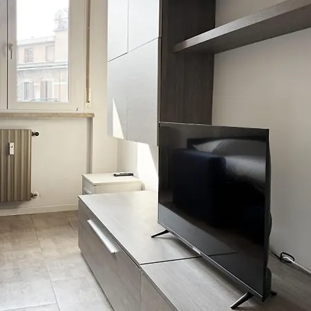 Group Near Duomo - Corso Magenta Apartamento