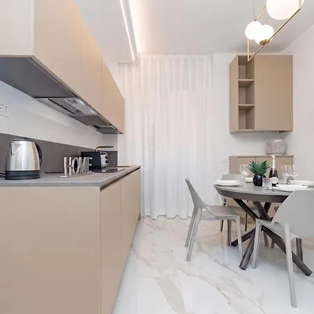 Elegante Luminoso Μιλάνο