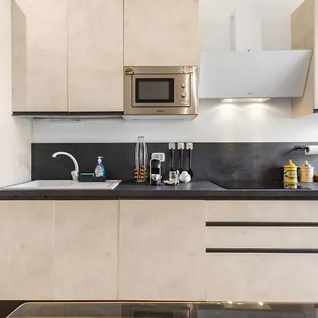 Апартаменты Elegante Apt, Ac, 10 Min To Duomo, M1 Turro *