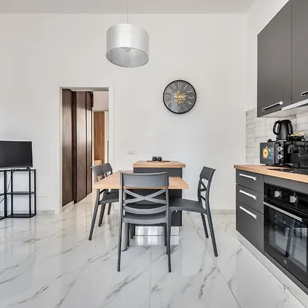 Santa Giulia Via Freikofel 4 Pax Wi-fi Int 716 * ميلان