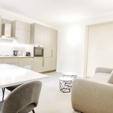 Apartamento Monforte Premium - Steps From San Babila Milão