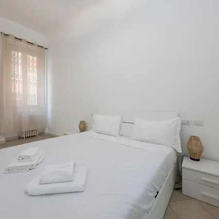 Xenia - 2 In Via Giovanni Prati 18 Appartement