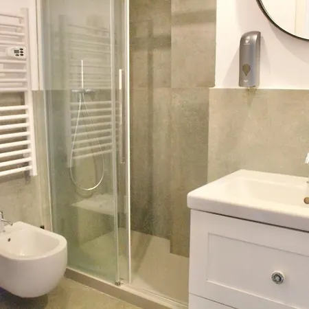 Apartament Ample 2-br Space 1 Min To Romolo M2 Mediolan