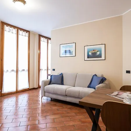 Italianway Easy - Corso San Gottardo 5 *
