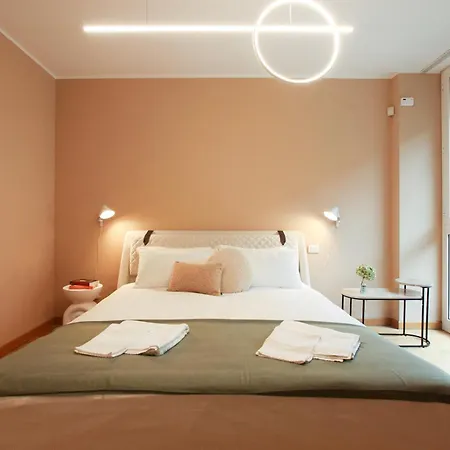 Isola Design Townhouse On 3 Levels, Terrace, Garage Appartamento