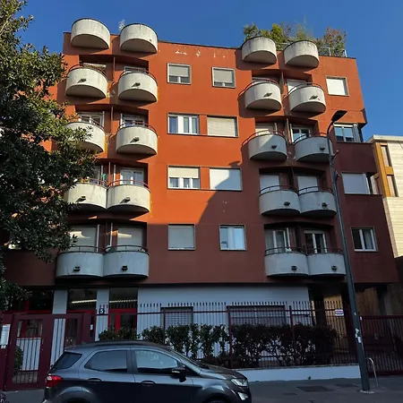 Moderno Monolocale Con Balcone E Parcheggio 207