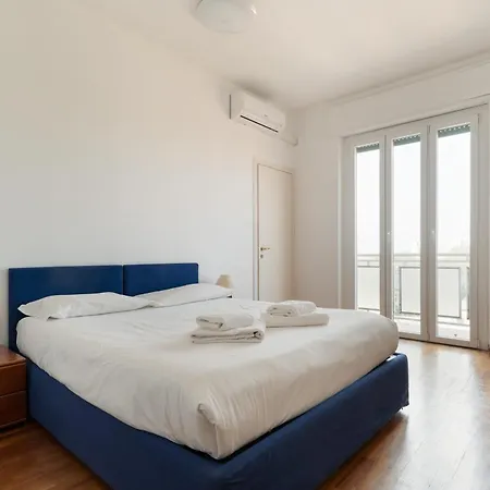 Guesthost - Comfy Balcony Flat Affori Mm3 Milánó