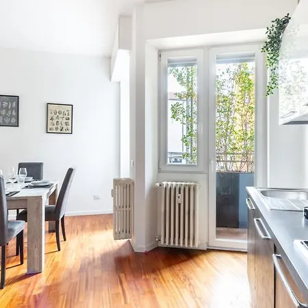 Station-duomo - 2 Bedrooms & 2 Terrace شقة ميلان