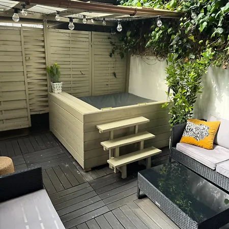 Design M4 Wagner Jacuzzi & Garden