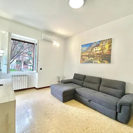 Appartement Famagosta Home, Navigli Style, In Contesto Silenzioso E Vicino M2 Famagosta, Direttamente Per Navigli, Stazione E Assago Forum *