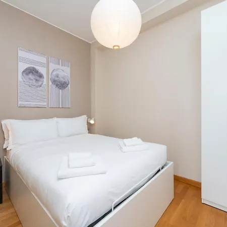 Apartamento Xenia - Viale Certosa 30 *