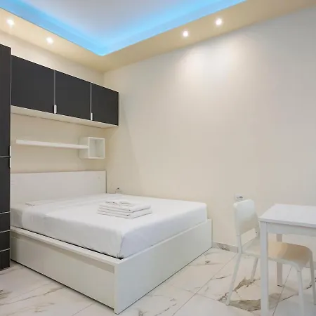 Xenia - Viale Monte Ceneri75 Apartamento