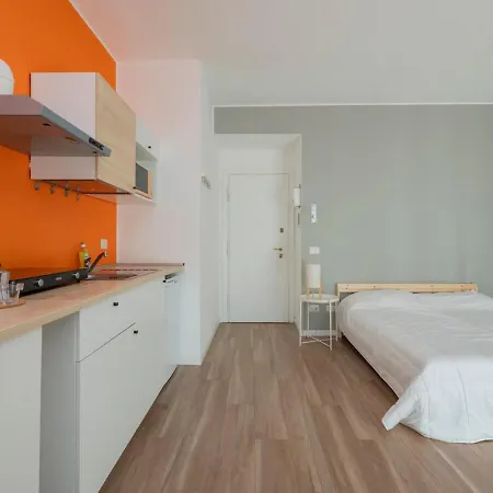 Xenia - In Viale Romolo 5 *