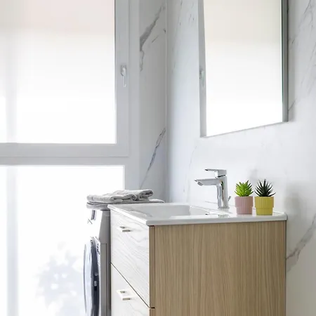 Apartamento Urban Private Garden & 2 Min Station *