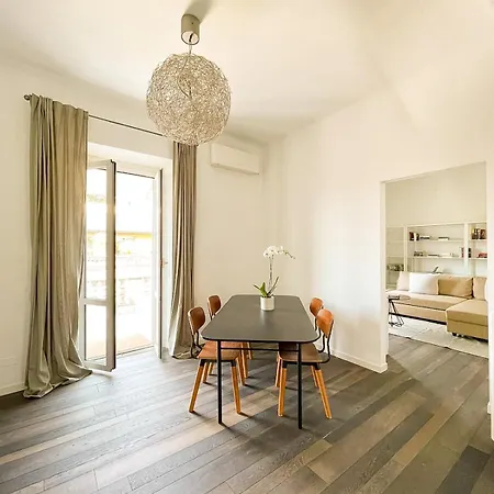 Brera Sun Terrace, Light-filled 4th R Floor Gem *