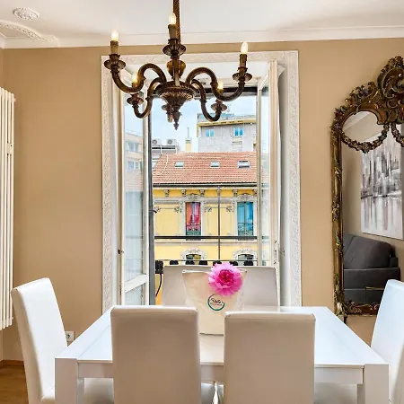 Three Bedroom In Porta Venezia Milano