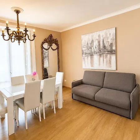 Three Bedroom In Porta Venezia شقة ميلان
