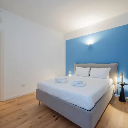 Apartman Xenia - 2 In Via Breno 1 *